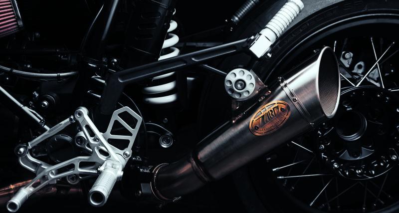Cette Nine T revue par Le Motographe apporte une vision unique de ce que peut être un café racer moderne et bien construit.