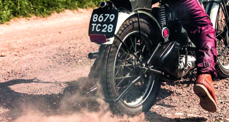 Avec son châssis rigide et son moteur “pré-unit”, la Triumph TR5 Trophy va faire des ravages aux ISDT.