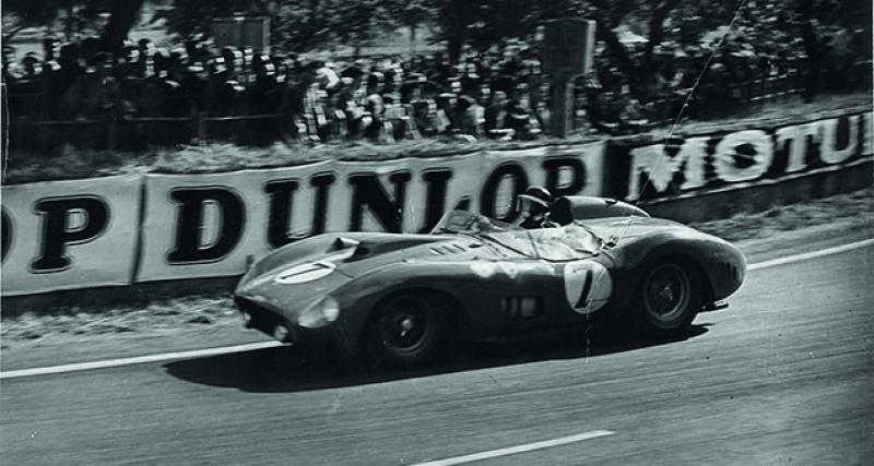 En passant du V12 de 3,8 litres au 4,1 litres avant les 24 Heures du Mans, le spider prend son identité 335 S.