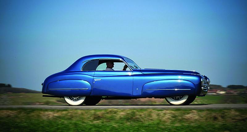 Cette Delahaye sur mesure frôle les deux mètres de large !