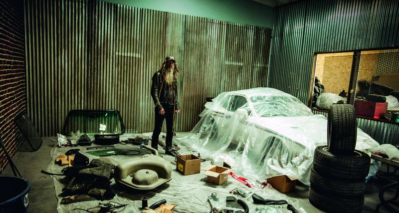 Magnus Walker fait figure de rock star de la planète Porsche