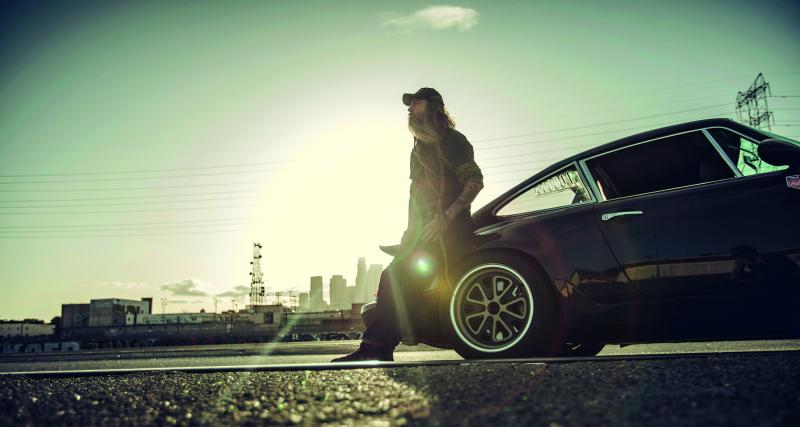 Magnus Walker fait figure de rock star de la planète Porsche