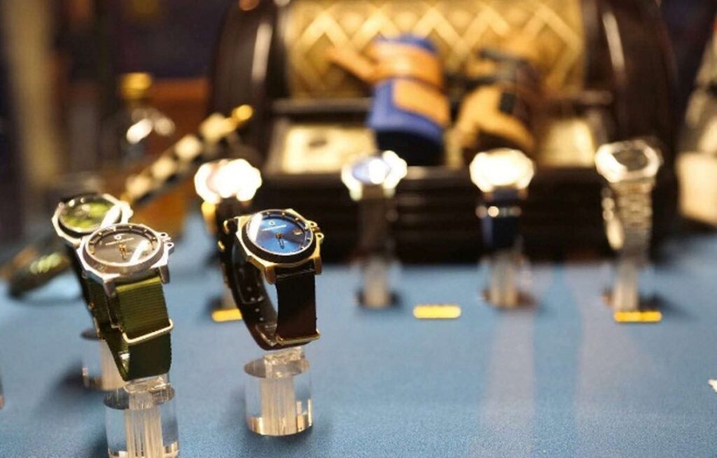 L’école de Nice – Carzo & Lieutier : Clock and Clutch