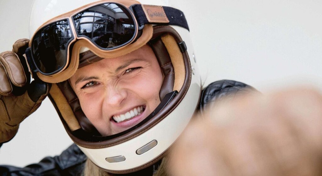 Emily Bondi : Princesse en piste