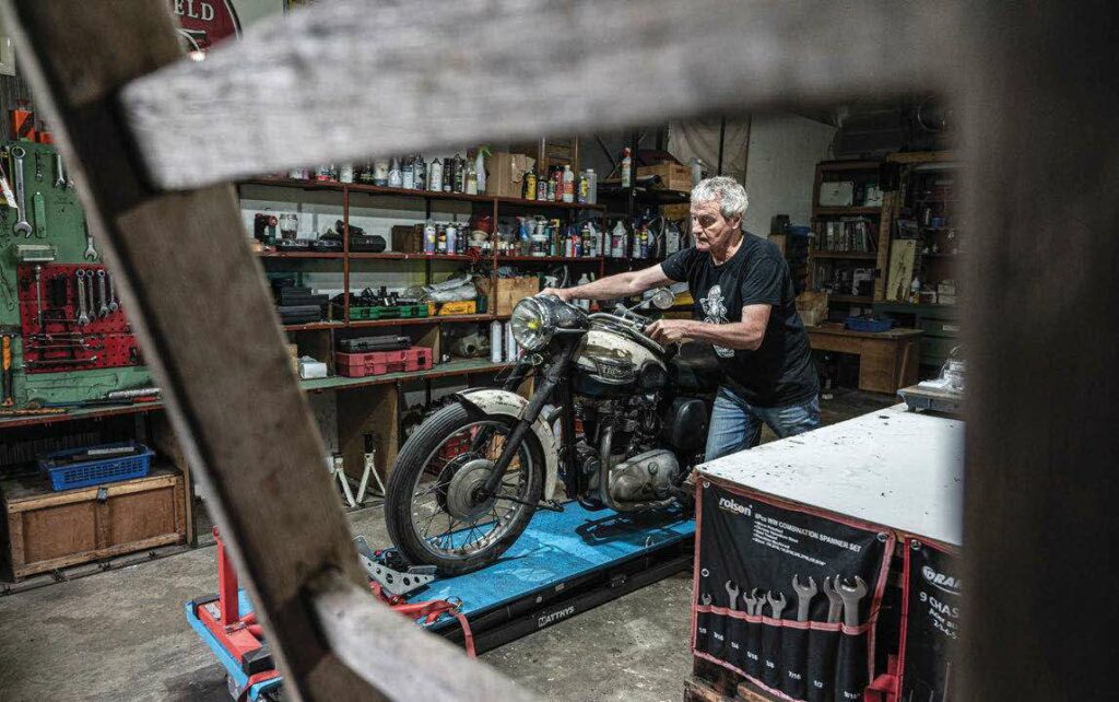 Hound motorcycle : un m'Hound* à part
