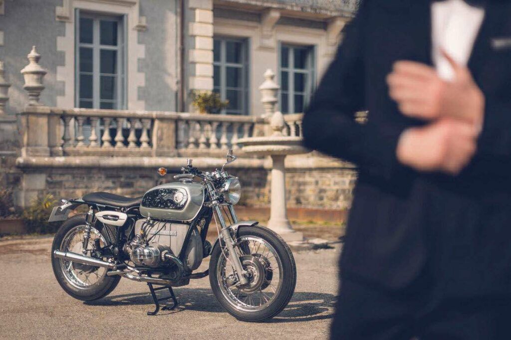 Road burner garage : agent double